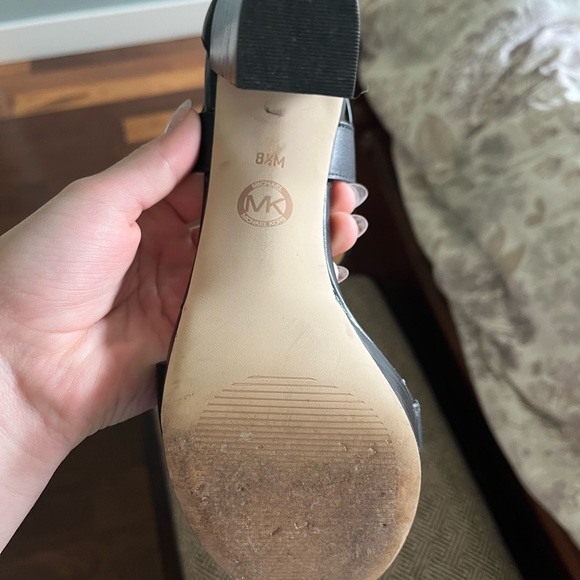 Micheal Kors heels - Picture 4 of 5